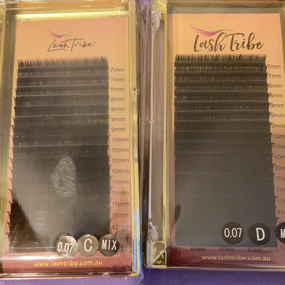 Lash Tribe Volume Extensions Kit - Picture 6 of 7